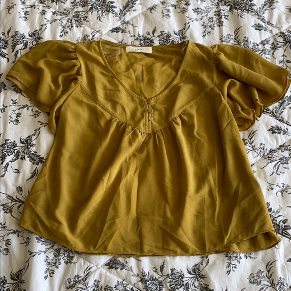 Rosette Top